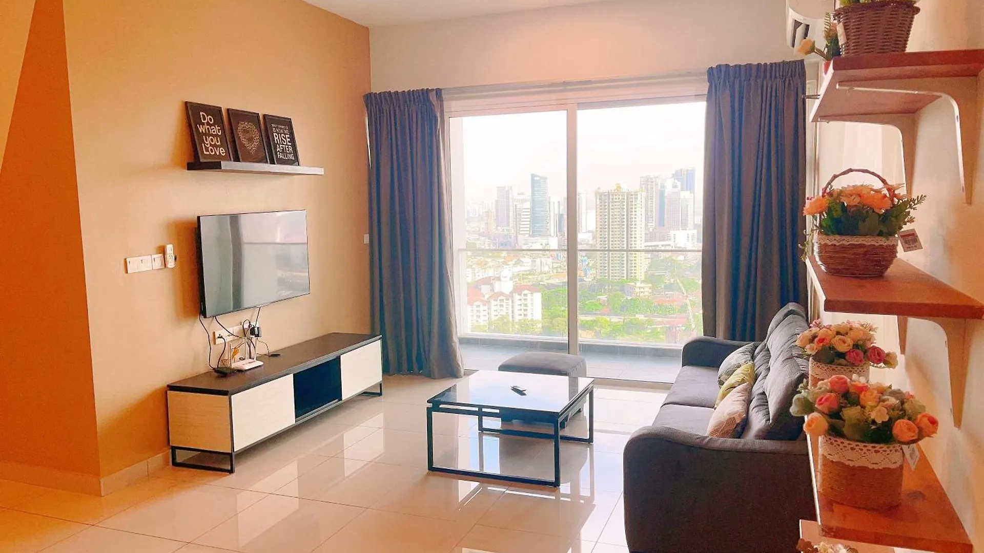 Gyden Staycation #Pinnacle Tower At Jb City Centre contacts